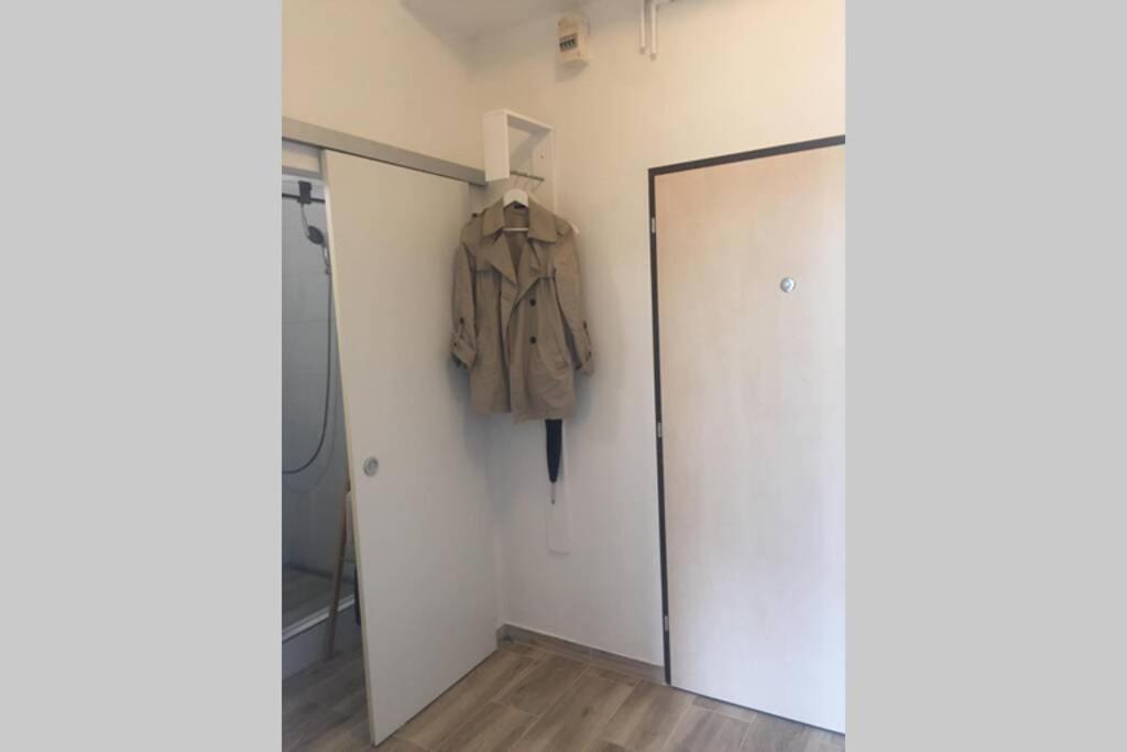 A Cosy Studio In The City Centre 브라티슬라바 외부 사진